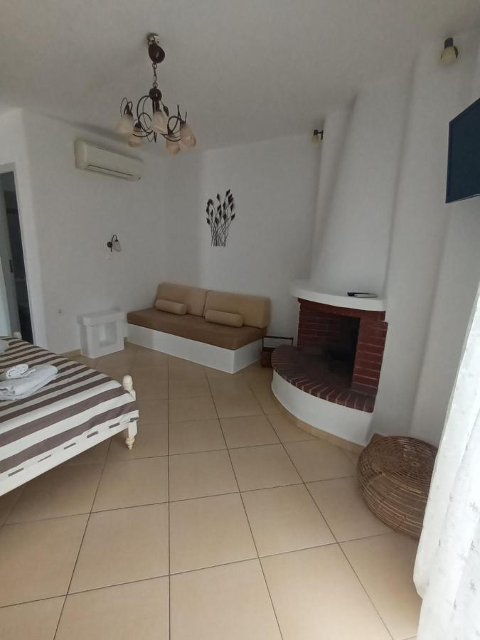 Agia Anna  Theofanis Studios מראה חיצוני תמונה