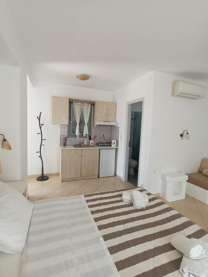 Agia Anna  Theofanis Studios מראה חיצוני תמונה