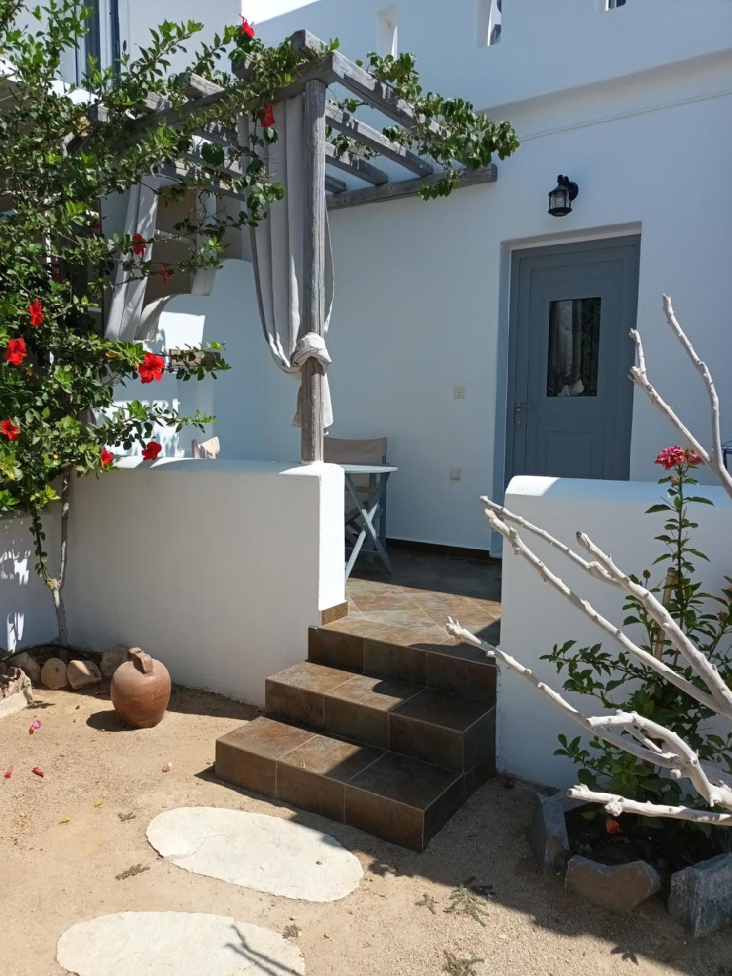 Agia Anna  Theofanis Studios מראה חיצוני תמונה