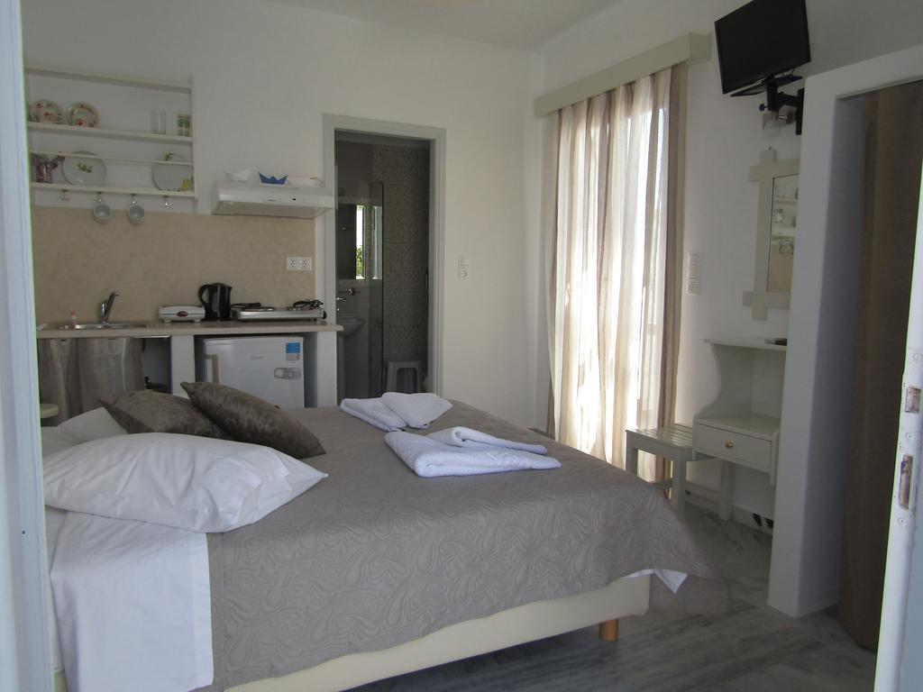 Agia Anna  Theofanis Studios מראה חיצוני תמונה